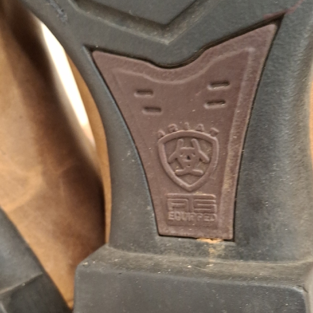 Ariat Brown and Light Pink Heeled Wos. Boots. Classic Look For Any Occasion. - Picture 9 of 12